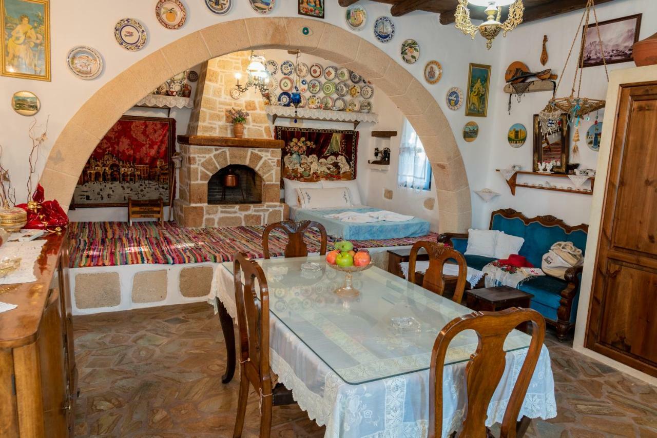 Case de vacanță Archontiko Stegna